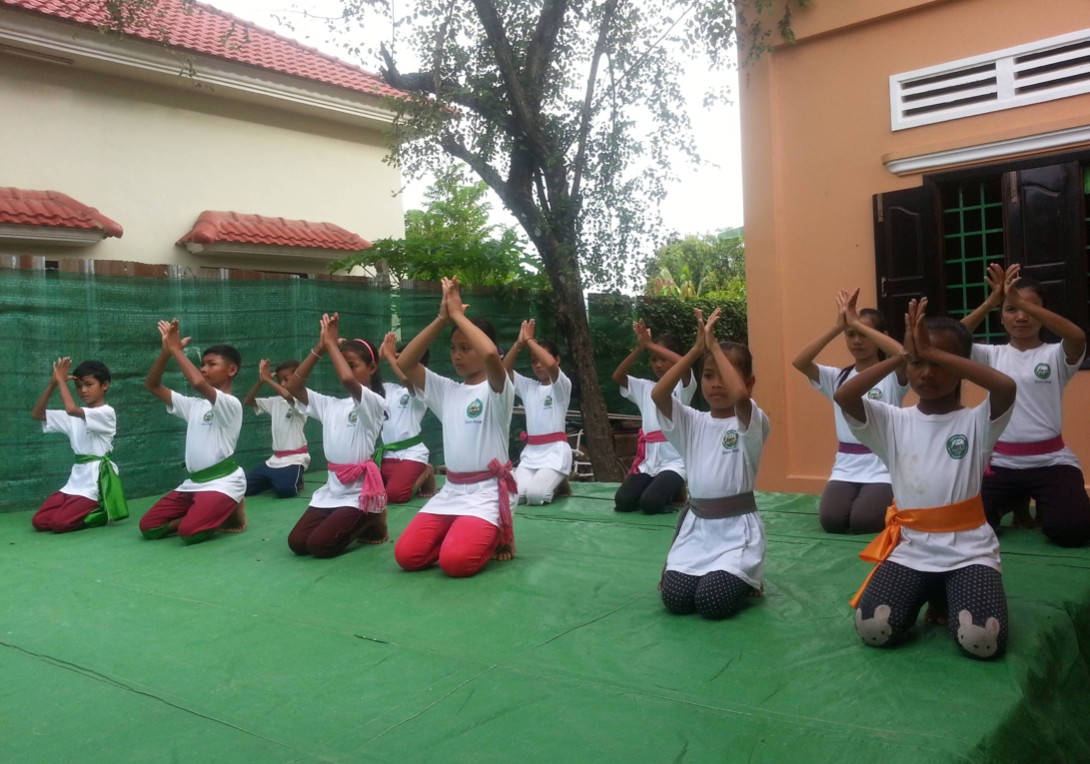 kaleidoscope child foundation Cambodia Volunteer Trip 2014